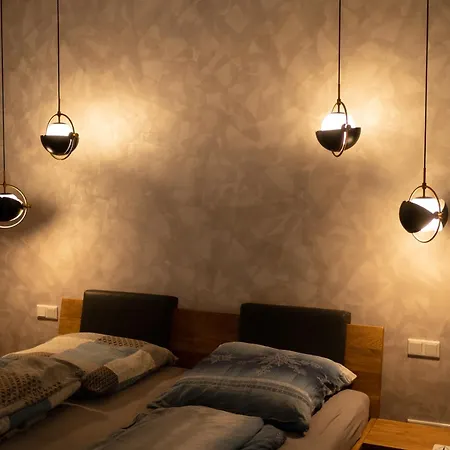 Ruhiges & Luxurioeses Business Im Zentrum *