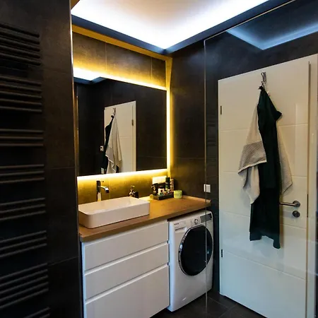 アパート Ruhiges & Luxurioeses Business Im Zentrum