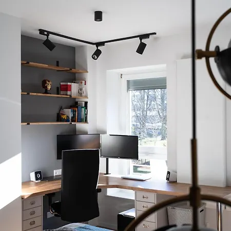 Ruhiges & Luxurioeses Business Im Zentrum